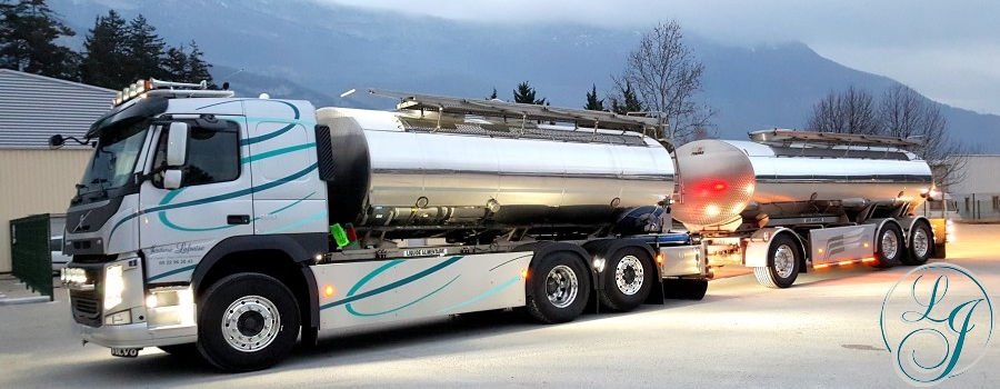 Camions collecte ramassage transport de lait en citerne (Photo © Copyright : Transports Blanc-Lafraise)